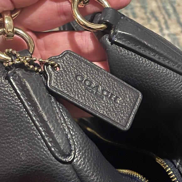 Coach Elegant Navy Leather pocketbook - Picture 12 of 13